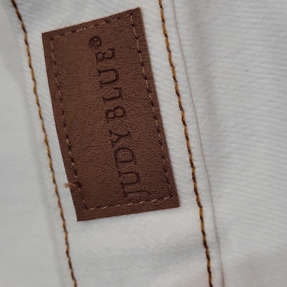 Judy Blue Cropped Bootcut Jeans - Picture 10 of 12